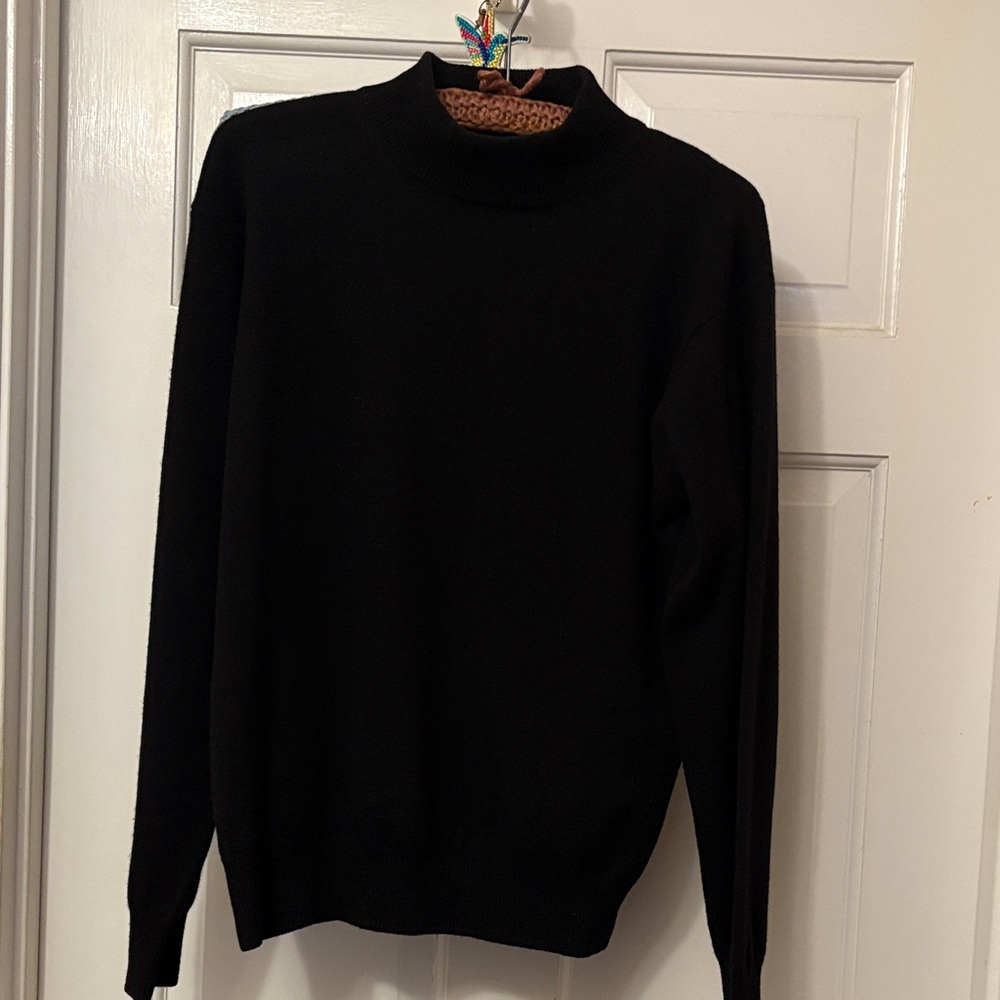 Elegant Cashmere women Black Turtleneck Sweater